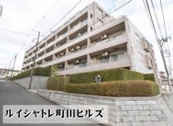 ＪＲ横浜線『町田』駅徒歩８分
小田急線『町田』駅徒歩１０分