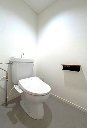 トイレ温水洗浄便座新規交換！